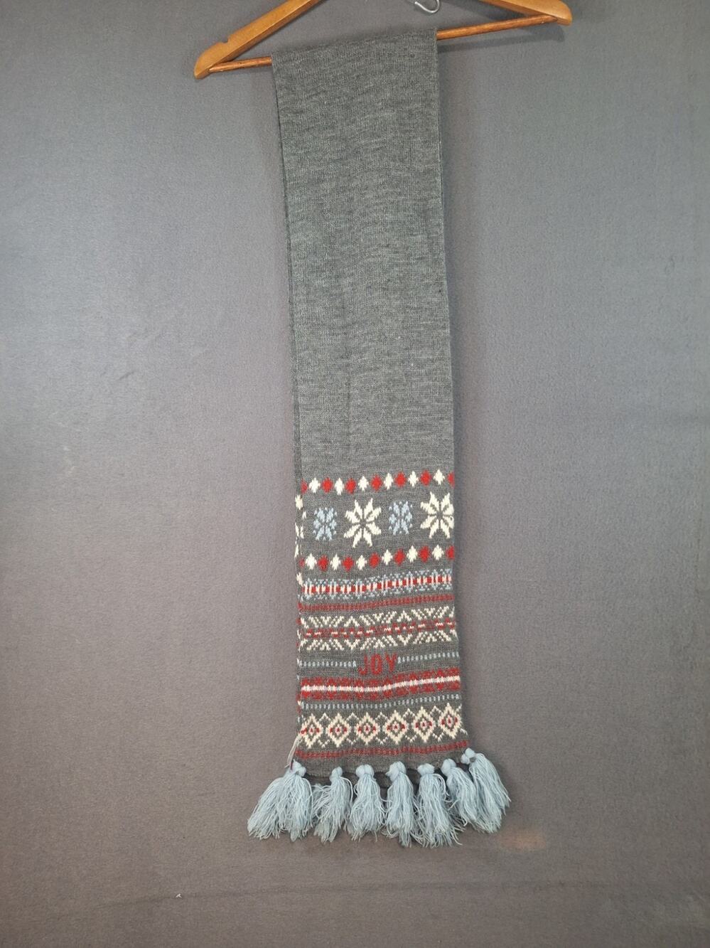 womens grey knit fair isle pattern nordic snowflakes light blue tassles scarf